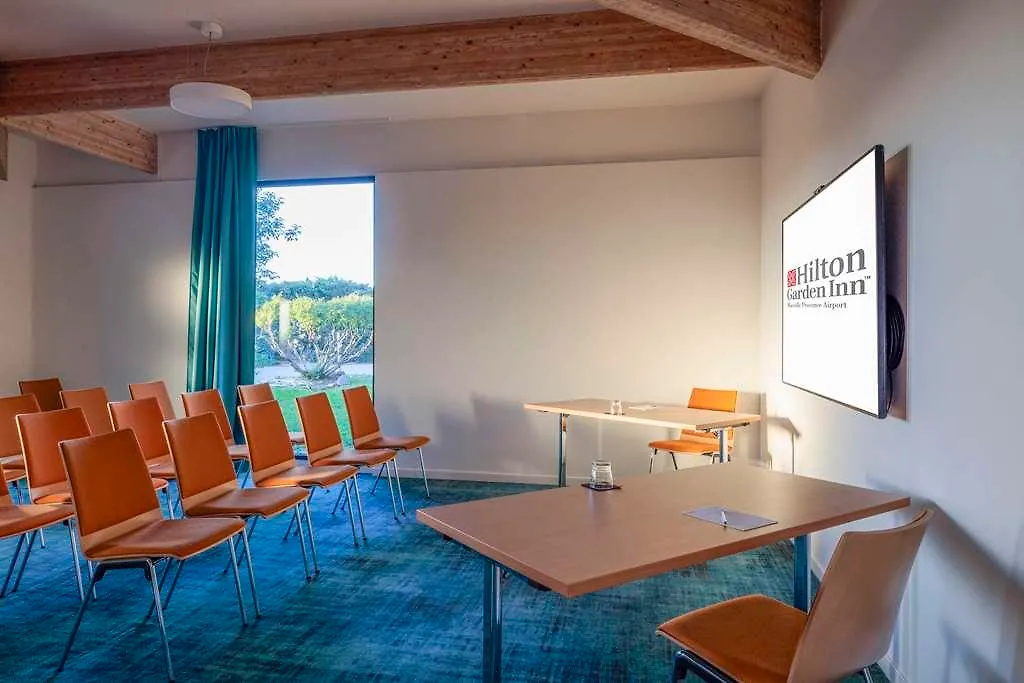 Hilton Garden Inn Marseille Provence Airport فيتروي